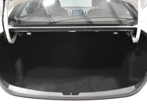 Used 2022 Chevrolet Malibu LT FWD image 26