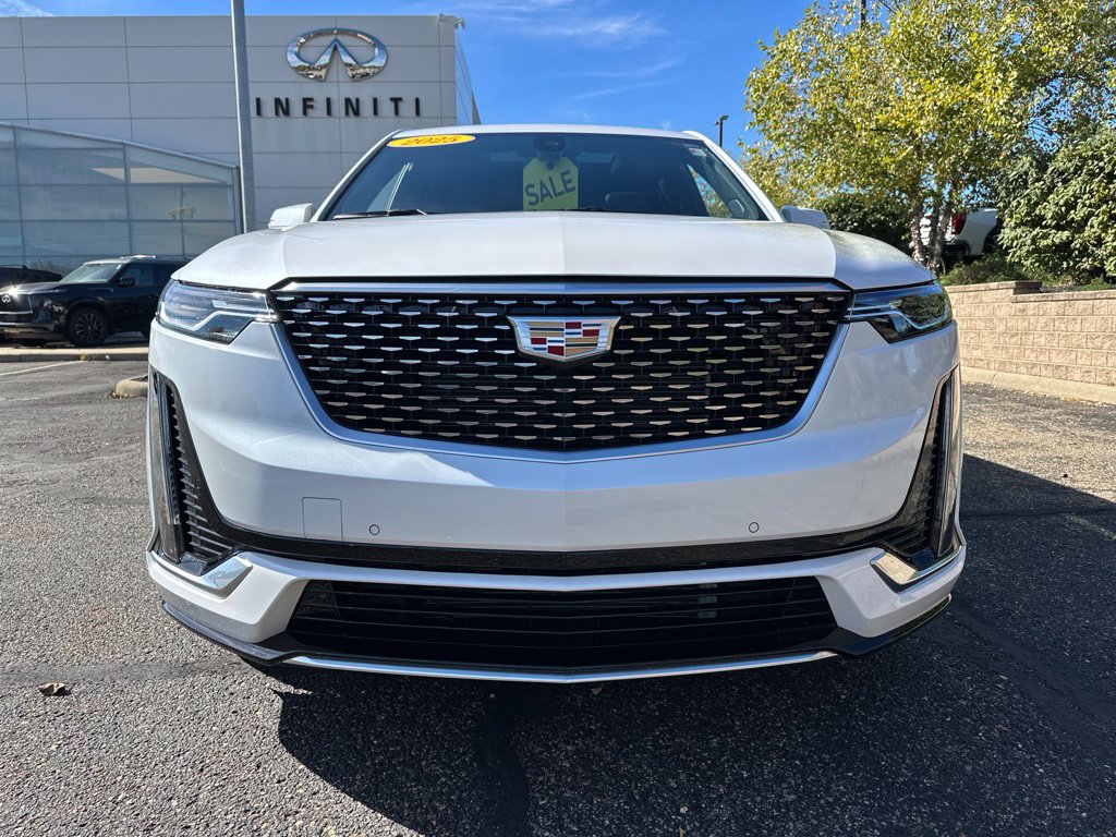 Used 2025 Cadillac XT6 Premium Luxury w/ LPO, Floor Liner Package AWD/4WD image 19