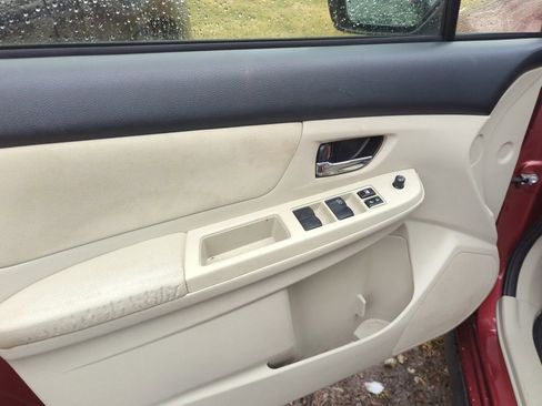 Used 2014 Subaru Crosstrek 2.0i Premium w/ Moonroof Package image 9