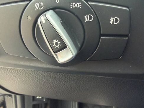 Used 2011 BMW 328i xDrive Sedan AWD/4WD image 28