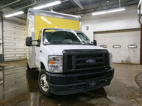 Used 2022 Ford E-350 and Econoline 350 Super Duty w/ Power Windows & Locks Group RWD image 3