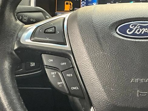 Used 2020 Ford Edge Titanium FWD image 10