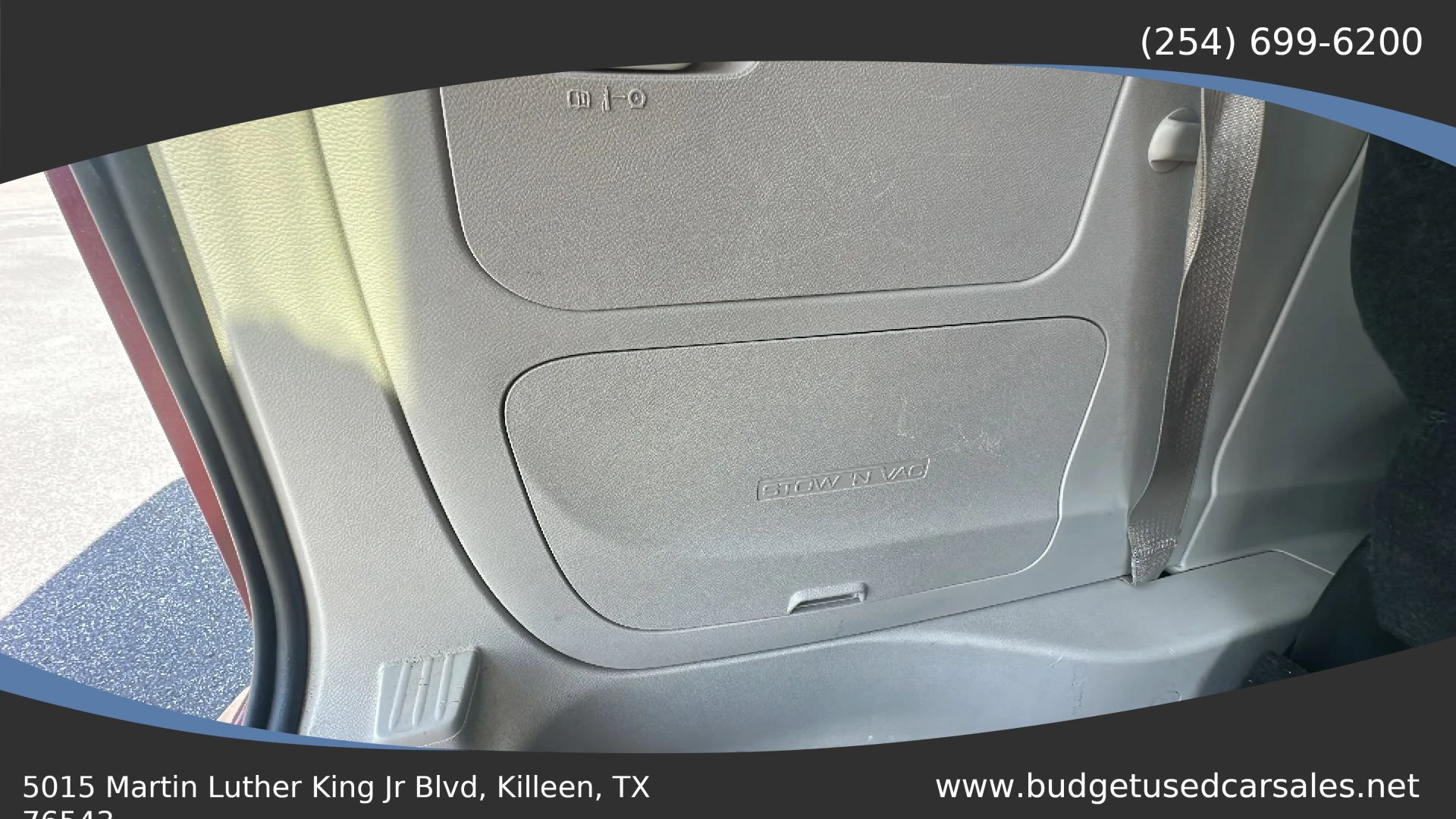 Used 2018 Chrysler Pacifica Limited w/ Tire & Wheel Group FWD image 21