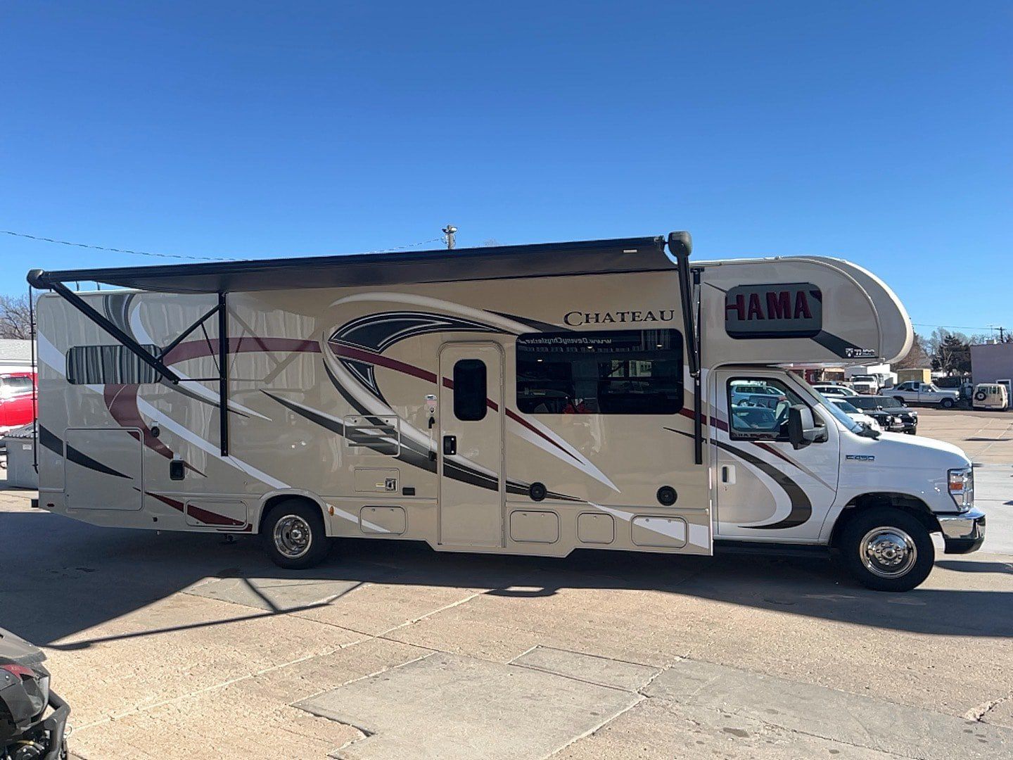 Used 2017 Ford E-450 and Econoline 450 Super Duty w/ Motorhome Prep Package RWD image 4