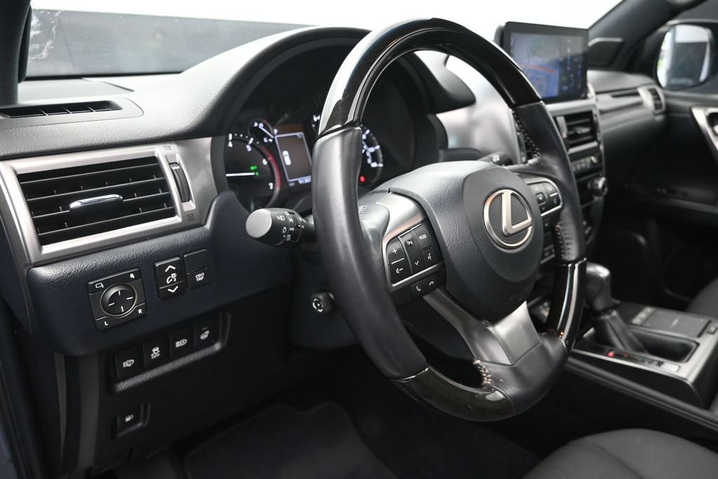 Used 2022 Lexus GX 460 Premium w/ Premium Package AWD/4WD image 12