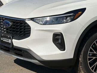 New 2026 Ford Escape SE FWD video 2