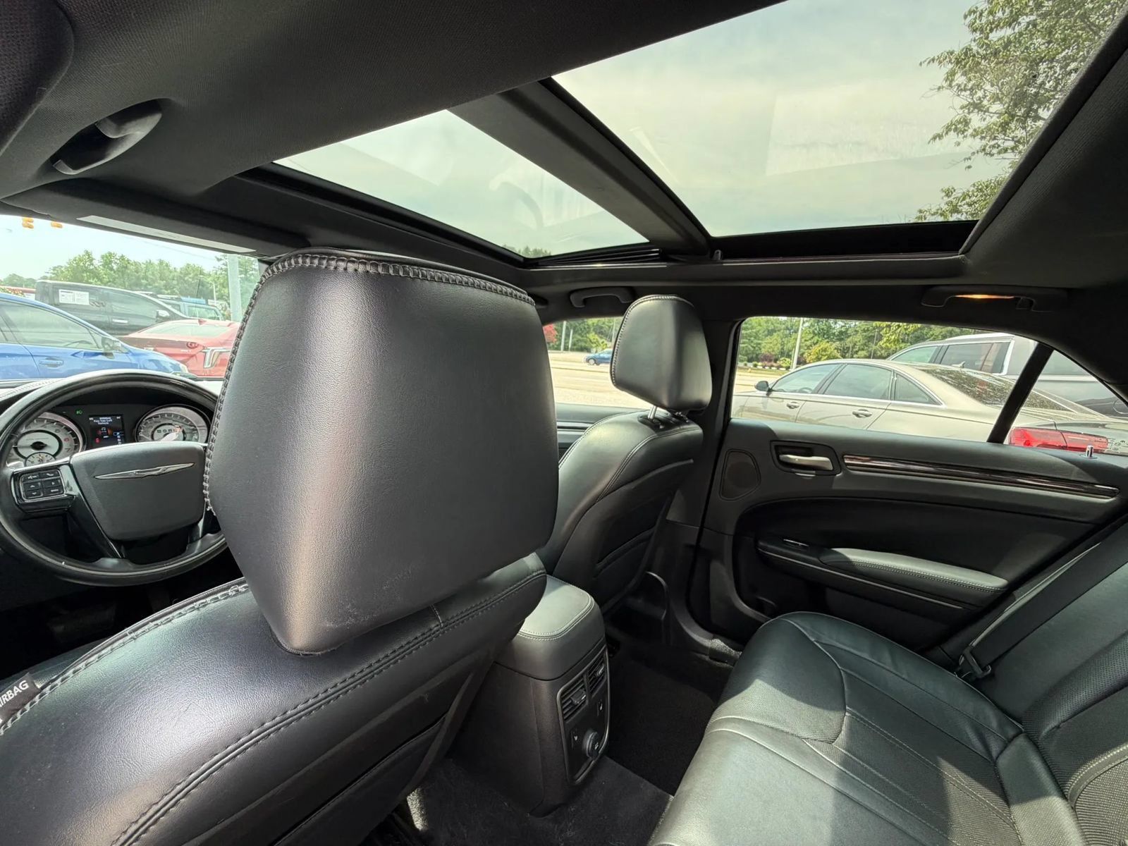 Used 2013 Chrysler 300 C RWD image 26