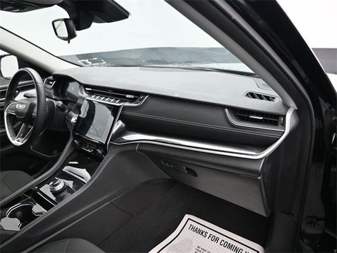 Used 2021 Jeep Grand Cherokee L Laredo w/ Luxury Tech Group I image 11