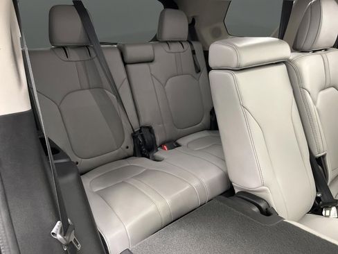 Used 2024 Honda Pilot Touring image 33