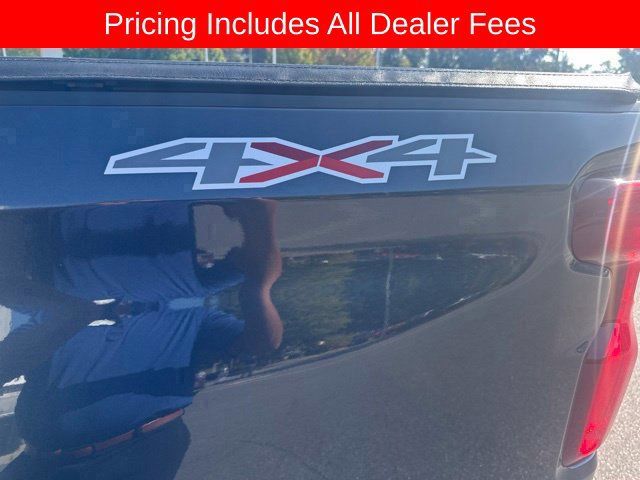 Used 2020 Chevrolet Silverado 1500 Custom w/ Custom Value Package AWD/4WD image 10