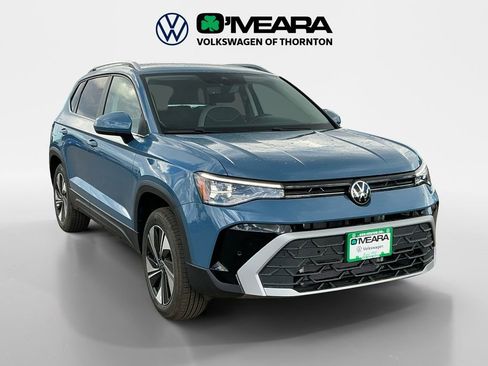 New 2025 Volkswagen Taos SE image 7