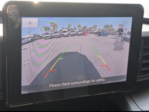 Used 2021 Ford Explorer XLT image 23