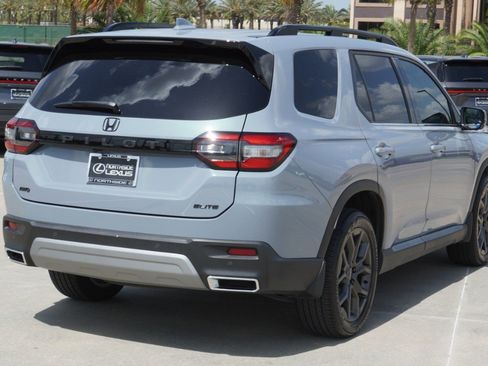 Used 2024 Honda Pilot Elite image 6