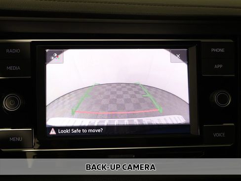 Used 2024 Volkswagen Jetta Sport FWD image 5