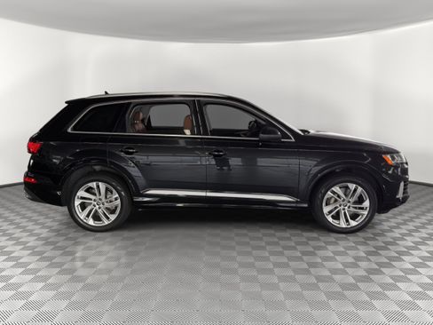 Used 2022 Audi Q7 3.0T Premium Plus w/ Premium Plus Package AWD/4WD image 8