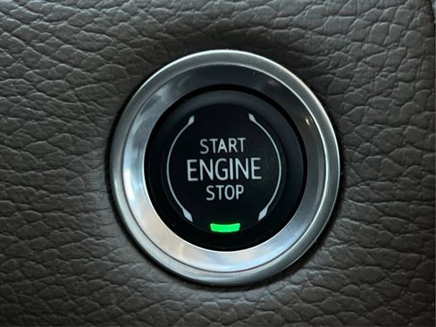 Used 2020 Toyota Tacoma SR5 AWD/4WD image 42