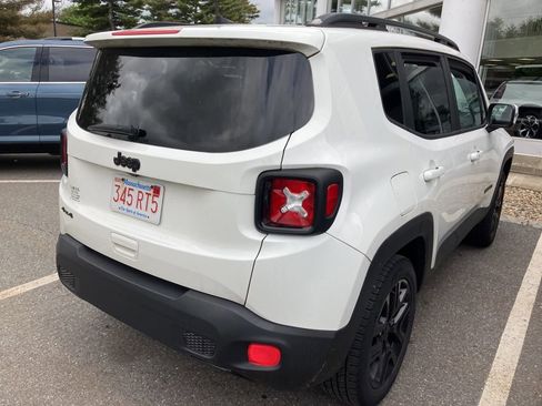 Used 2018 Jeep Renegade Altitude AWD/4WD image 8