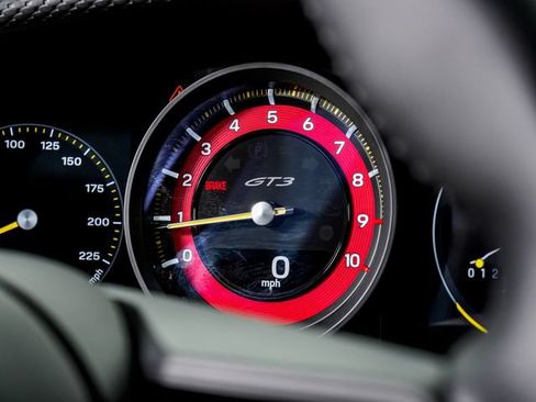 Certified 2024 Porsche 911 GT3 RWD image 17