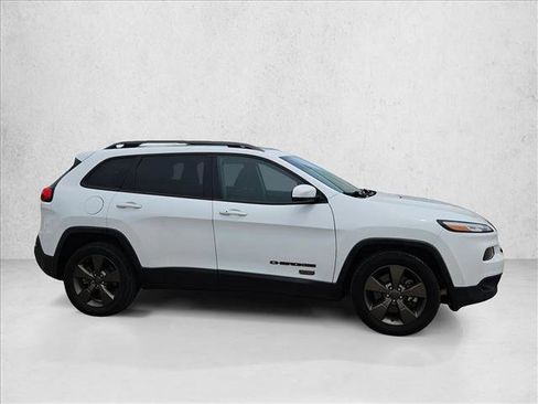 Used 2017 Jeep Cherokee 75th Anniversary FWD image 4