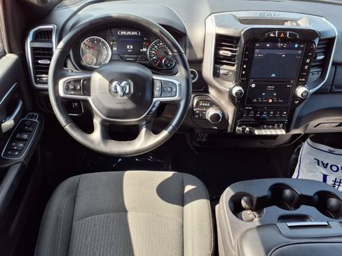 Used 2024 RAM 2500 Big Horn w/ Night Edition AWD/4WD image 3