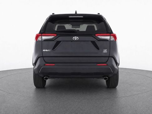 Used 2022 Toyota RAV4 LE AWD/4WD image 4