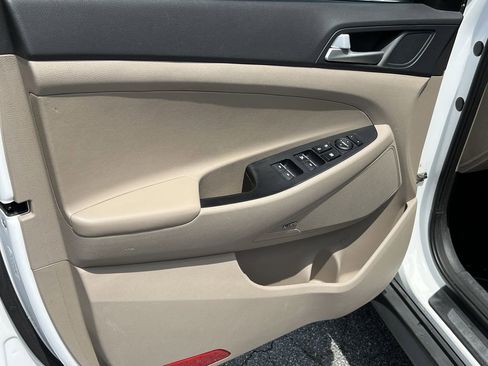 Used 2021 Hyundai Tucson Limited AWD/4WD image 8