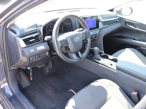 Used 2025 Toyota Camry LE FWD image 10