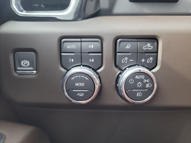 Used 2025 GMC Sierra 2500 Denali w/ Denali Reserve Package AWD/4WD image 30