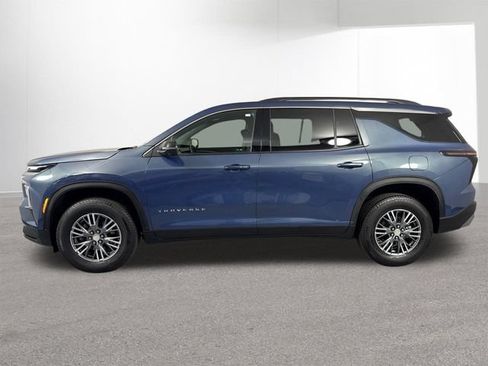 Used 2024 Chevrolet Traverse LT w/ LPO, Floor Liner Package FWD image 29