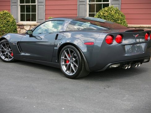 Used 2009 Chevrolet Corvette Z06 w/ Preferred Equipment Group RWD image 10