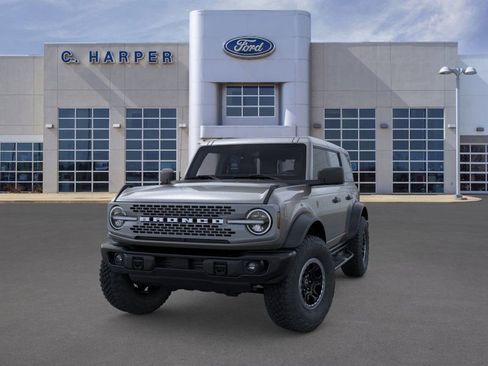 New 2025 Ford Bronco Badlands w/ Sasquatch Package image 2