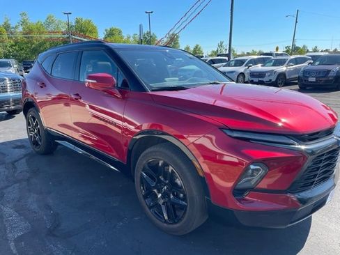 Used 2023 Chevrolet Blazer RS w/ Driver Confidence II Package FWD image 5