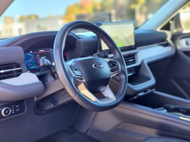 Used 2025 Ford Explorer Active w/ Active Comfort Package AWD/4WD image 20