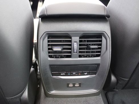 New 2025 BMW 330i xDrive Sedan w/ M Sport Package image 39