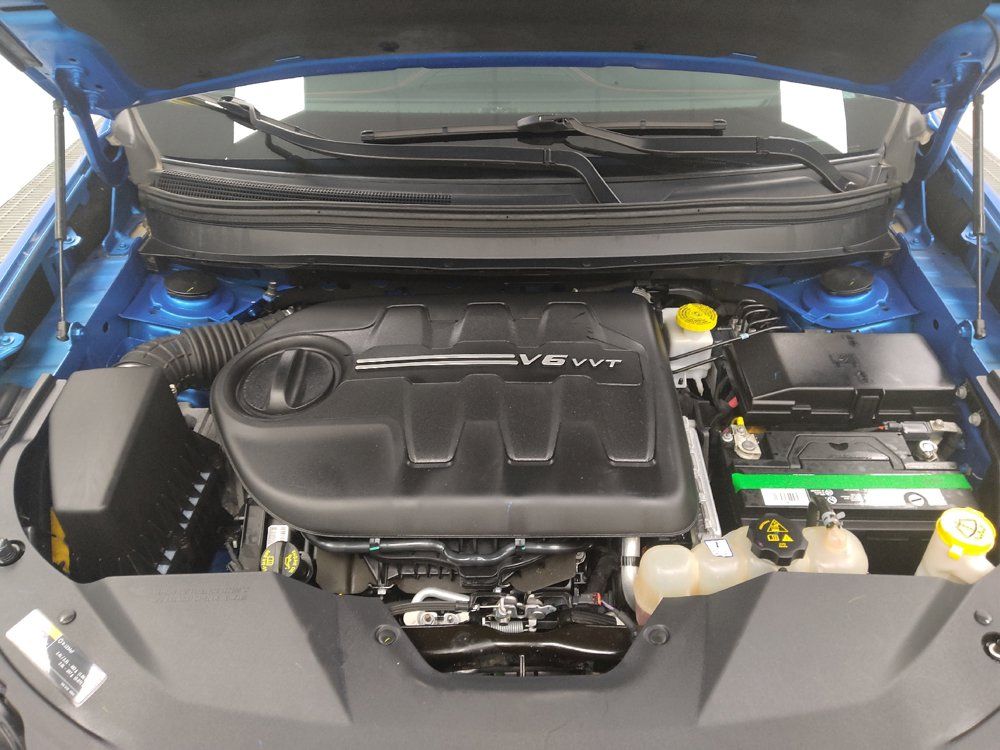 Used 2019 Jeep Cherokee Trailhawk AWD/4WD image 30