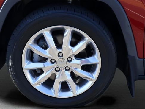 Used 2015 Jeep Cherokee Limited image 9