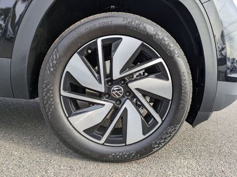New 2026 Volkswagen Atlas SE FWD image 11