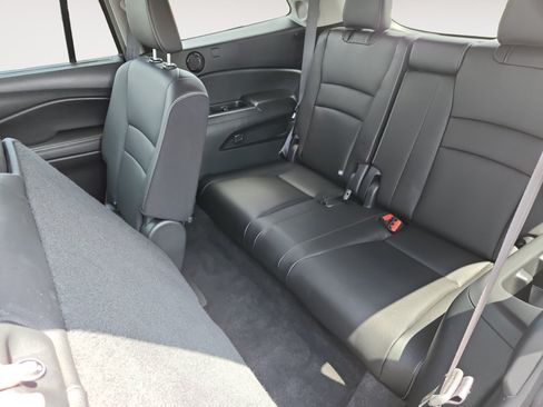 Used 2022 Honda Pilot Touring image 13