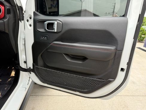 Used 2019 Jeep Wrangler Unlimited Rubicon image 34