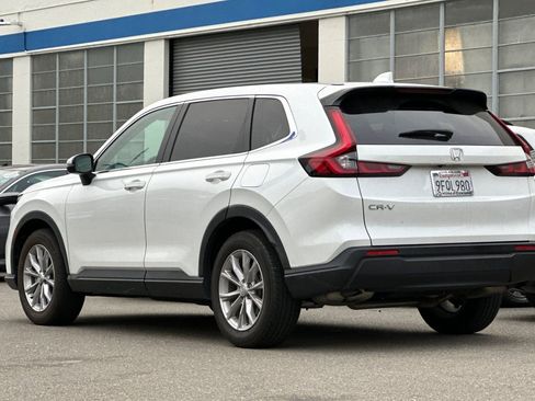 Used 2023 Honda CR-V EX-L image 6