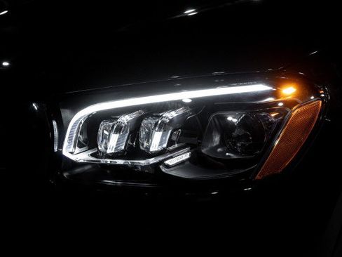 Certified 2025 Mercedes-Benz GLS 450 4MATIC image 8