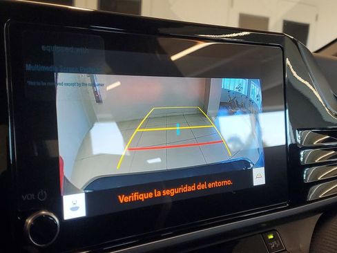 Used 2025 Toyota Camry SE image 26