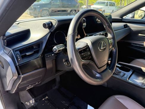 Used 2023 Lexus ES 350 w/ Premium Package FWD image 12