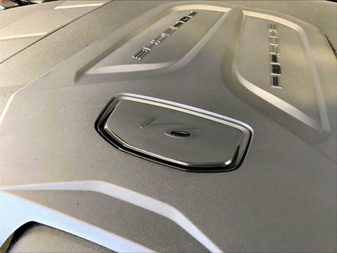 Certified 2026 Porsche Cayenne AWD/4WD image 33