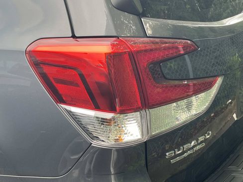 Used 2020 Subaru Forester Premium AWD/4WD image 12