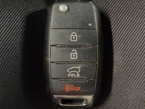 Used 2019 Kia Soul + FWD image 32