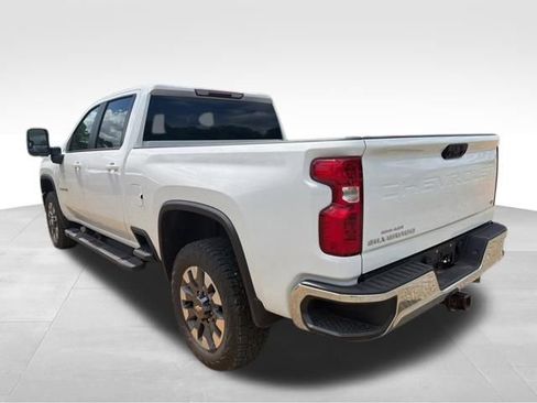 Used 2024 Chevrolet Silverado 2500 LT AWD/4WD image 5