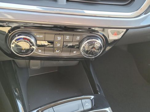 New 2026 Chevrolet Trax ACTIV w/ Driver Confidence Package FWD image 19