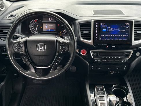 Used 2017 Honda Pilot Elite image 14