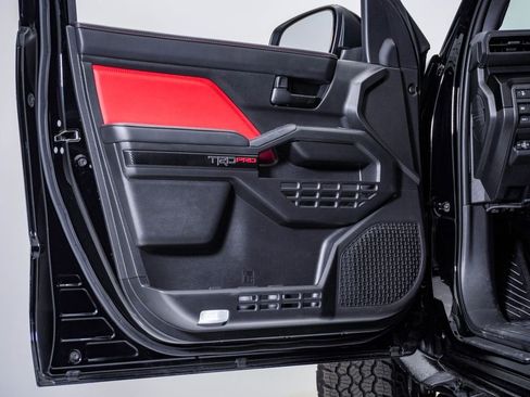 Used 2025 Toyota Tacoma TRD Pro image 31